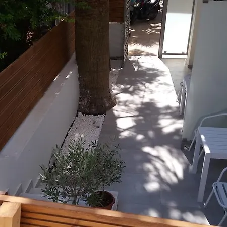 Ninolini فندق مبيت وإفطار